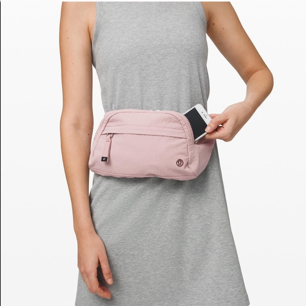 NWT Lululemon On the Beat Belt Bag Pink